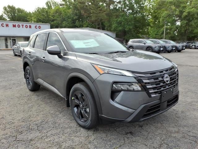 2026 Nissan Rogue 2026.5 FWD SV in Gun Metallic — front three-quarter view