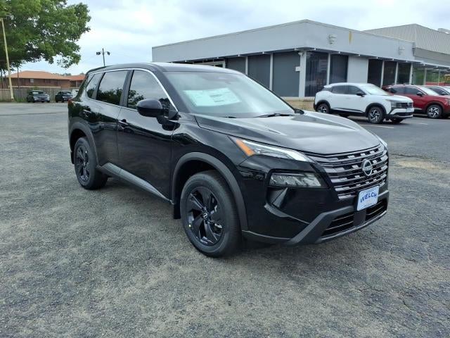 2026 Nissan Rogue 2026.5 FWD SV in Super Black — front three-quarter view