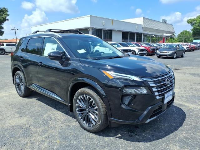 2026 Nissan Rogue 2026.5 AWD Platinum in Super Black — front three-quarter view